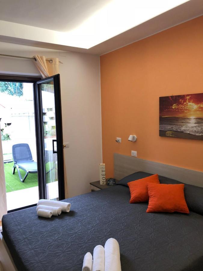 Residenza De Luca B&B トロペーア エクステリア 写真